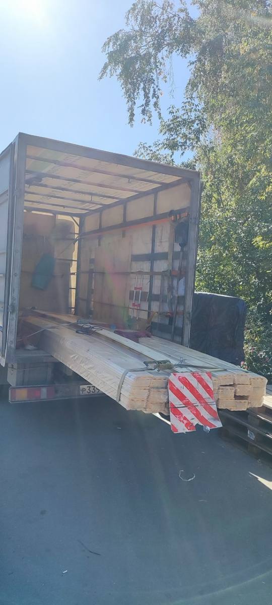 Газель с имитацией бруса и знаком негабарит